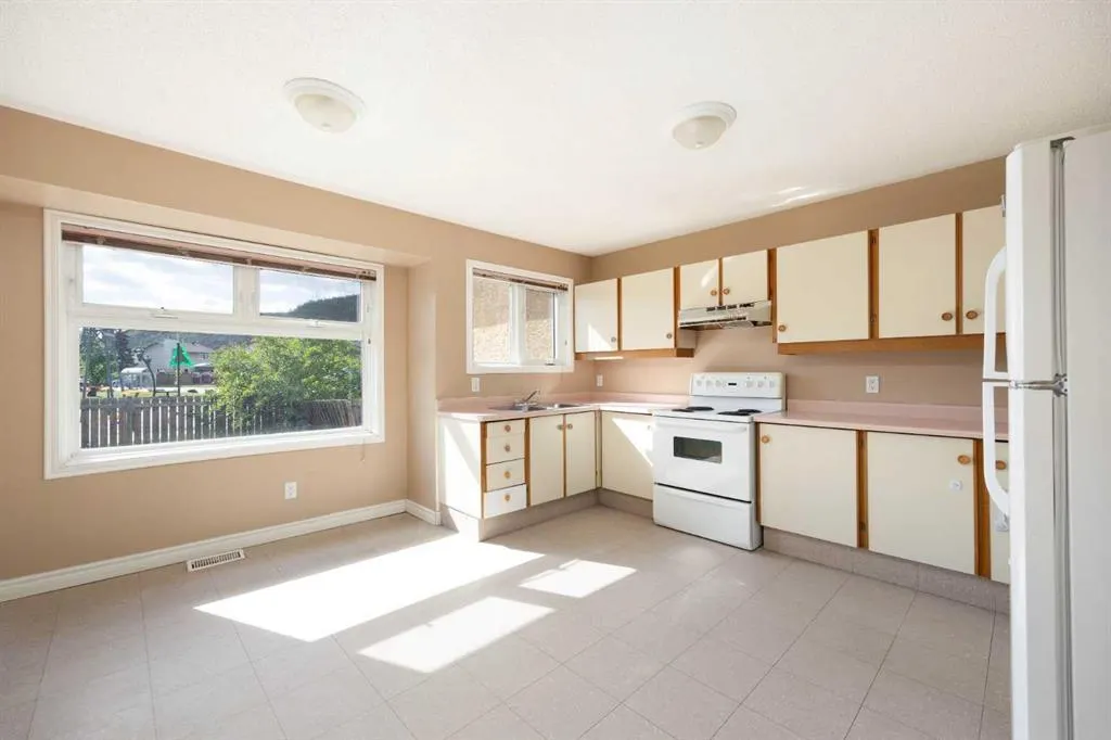 103 Grayling Crescent