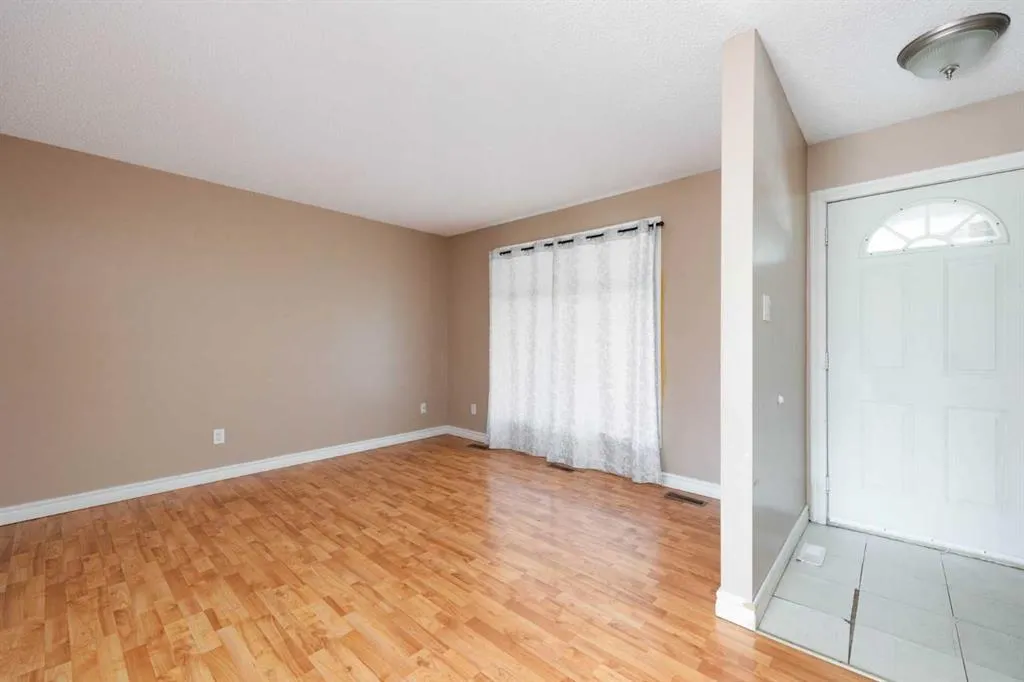 103 Grayling Crescent