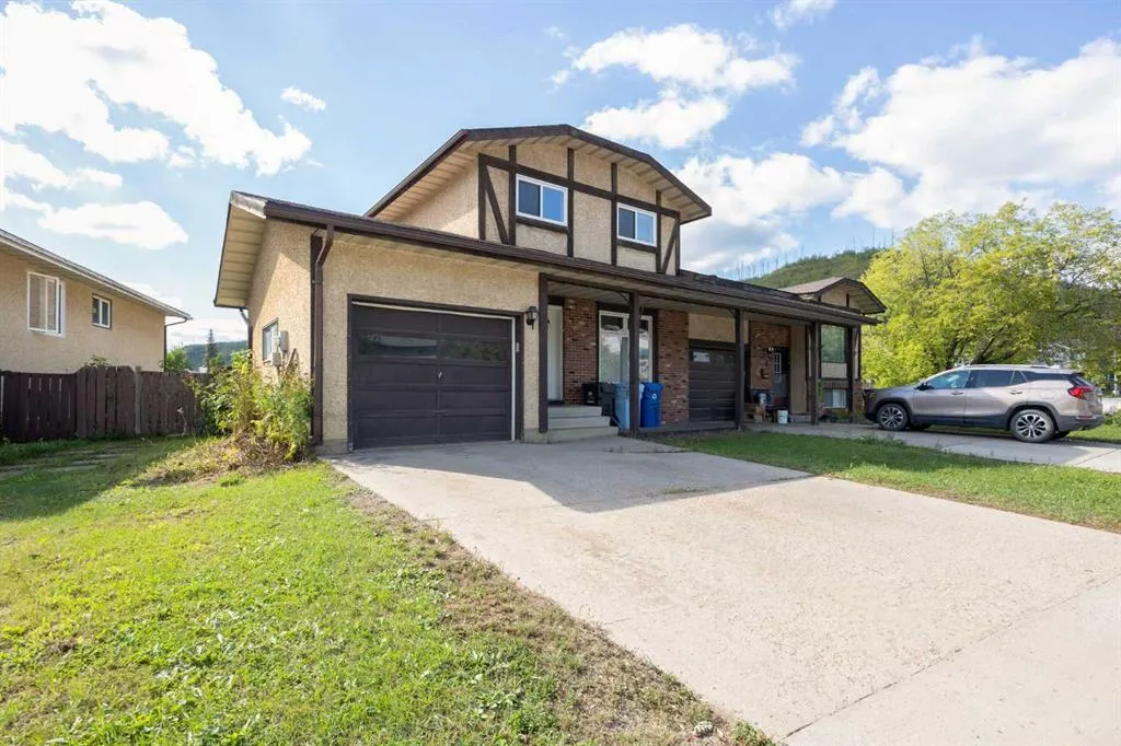 103 Grayling Crescent