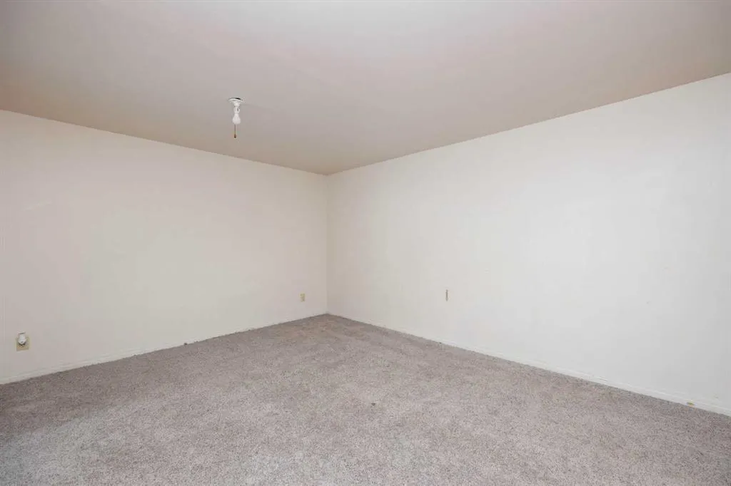103 Grayling Crescent