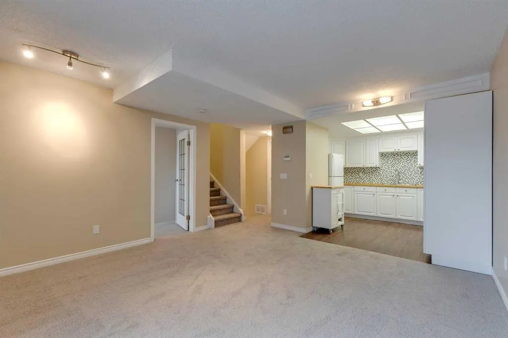 3015 51 Street SW, #5