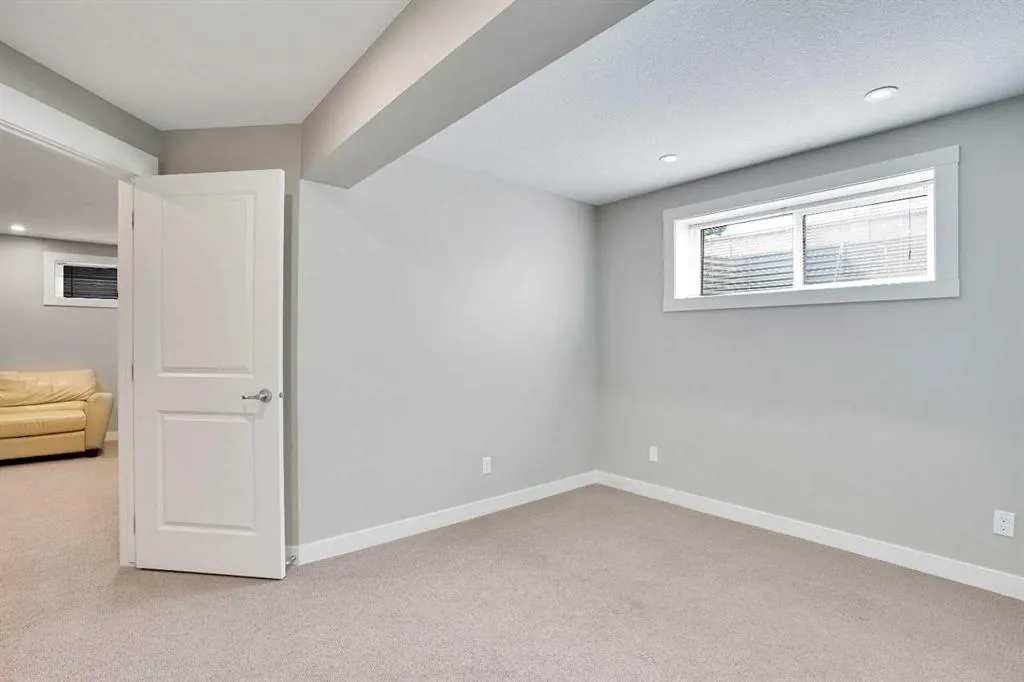 157 Rainbow Falls Boulevard