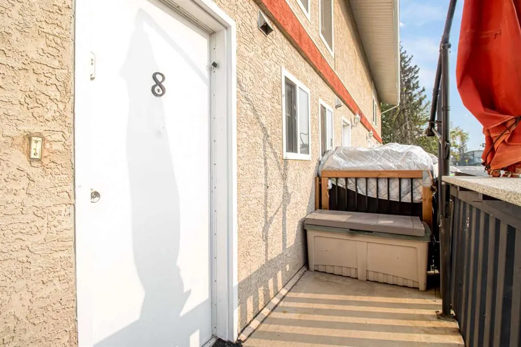 3726 Centre Street NE, #8