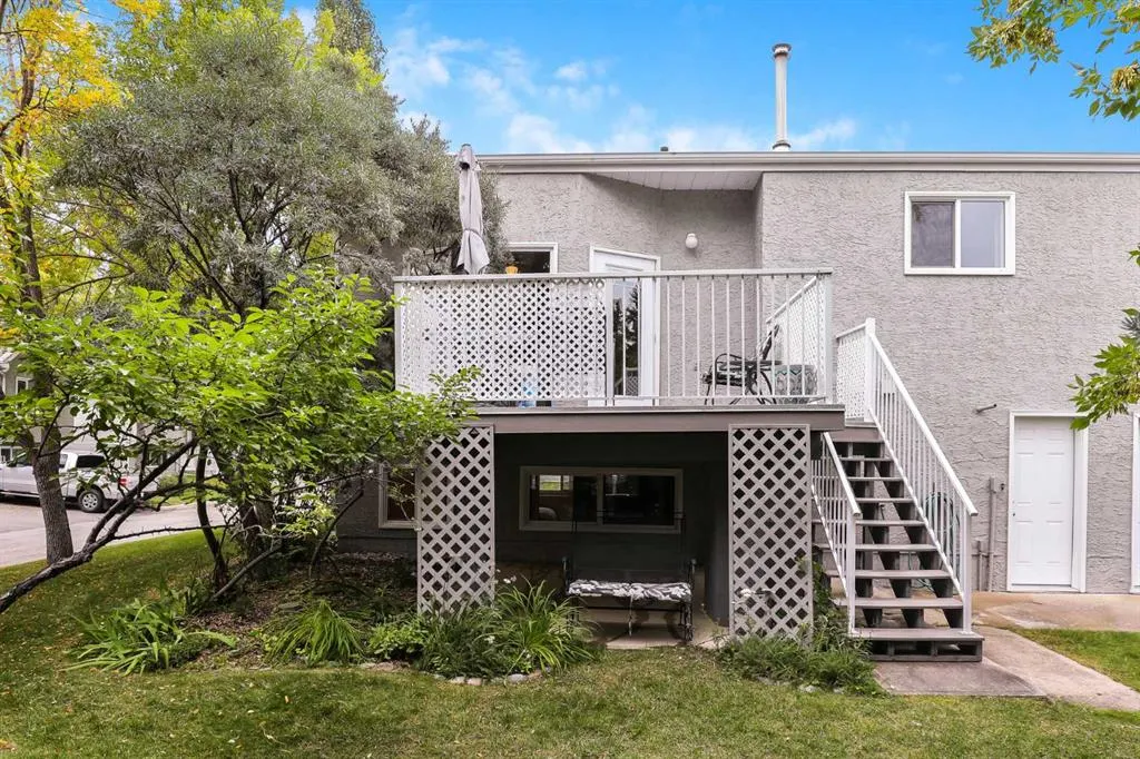 214 Fairway Drive NW