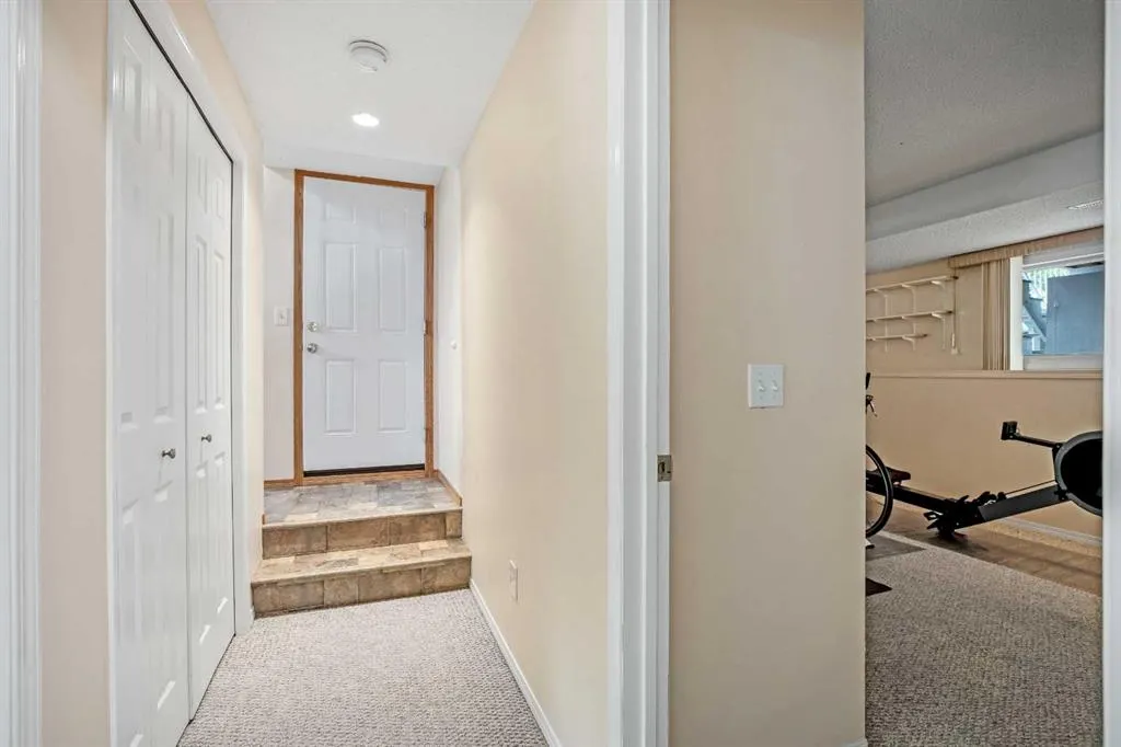 214 Fairway Drive NW