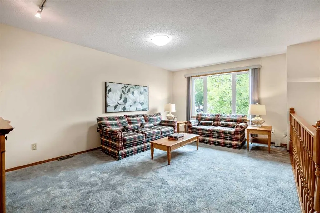 214 Fairway Drive NW