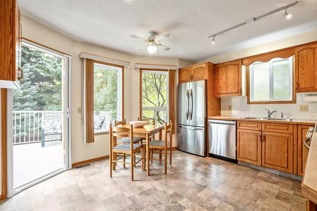 214 Fairway Drive NW