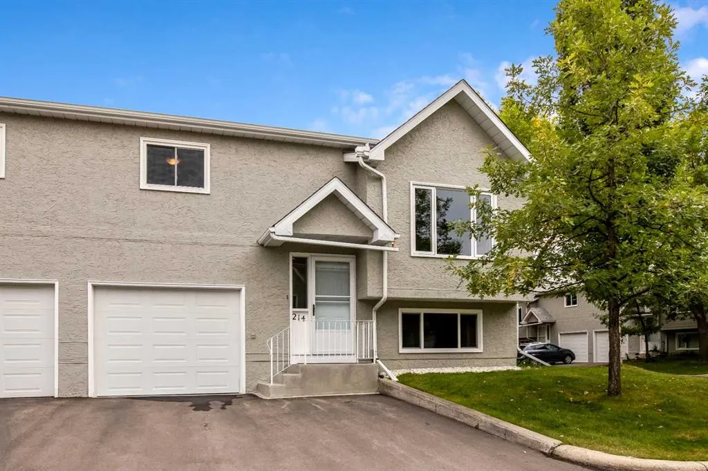 214 Fairway Drive NW