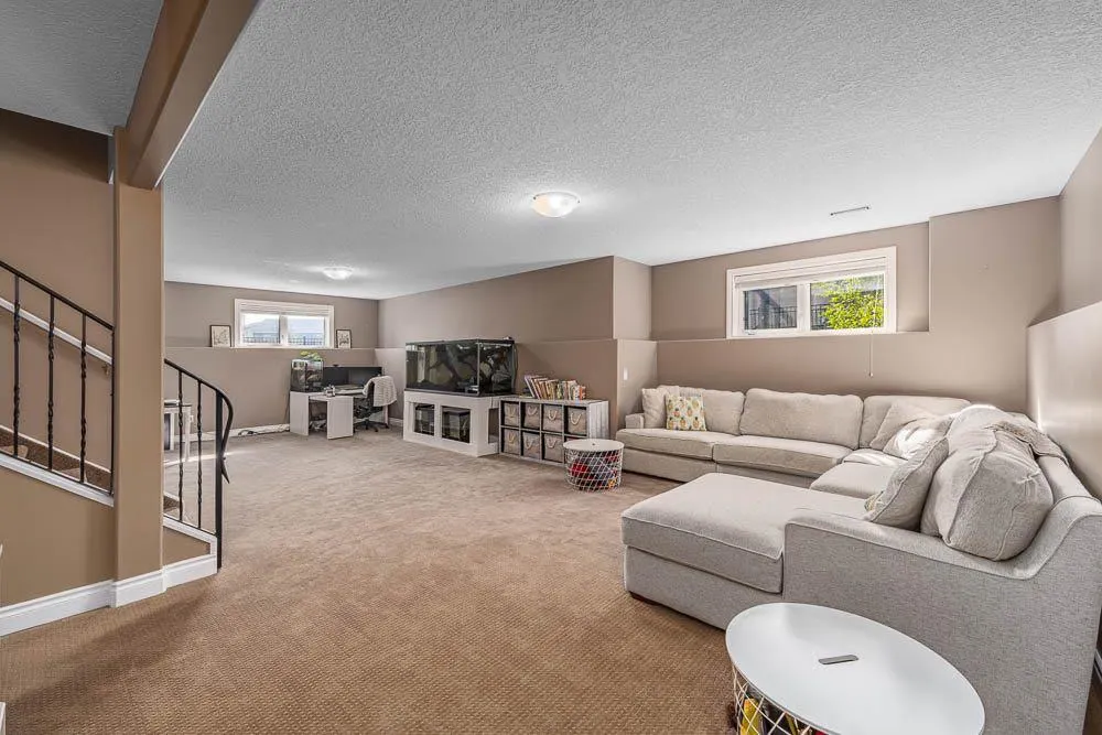 1015 Carriage Lane Drive