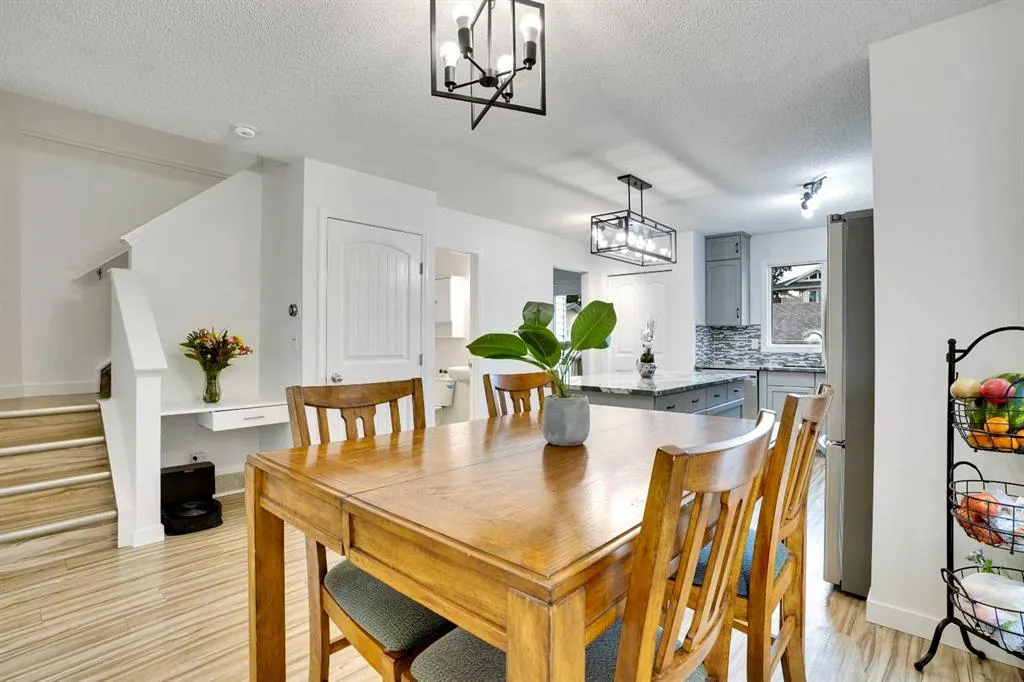 323 Sandford Place NW
