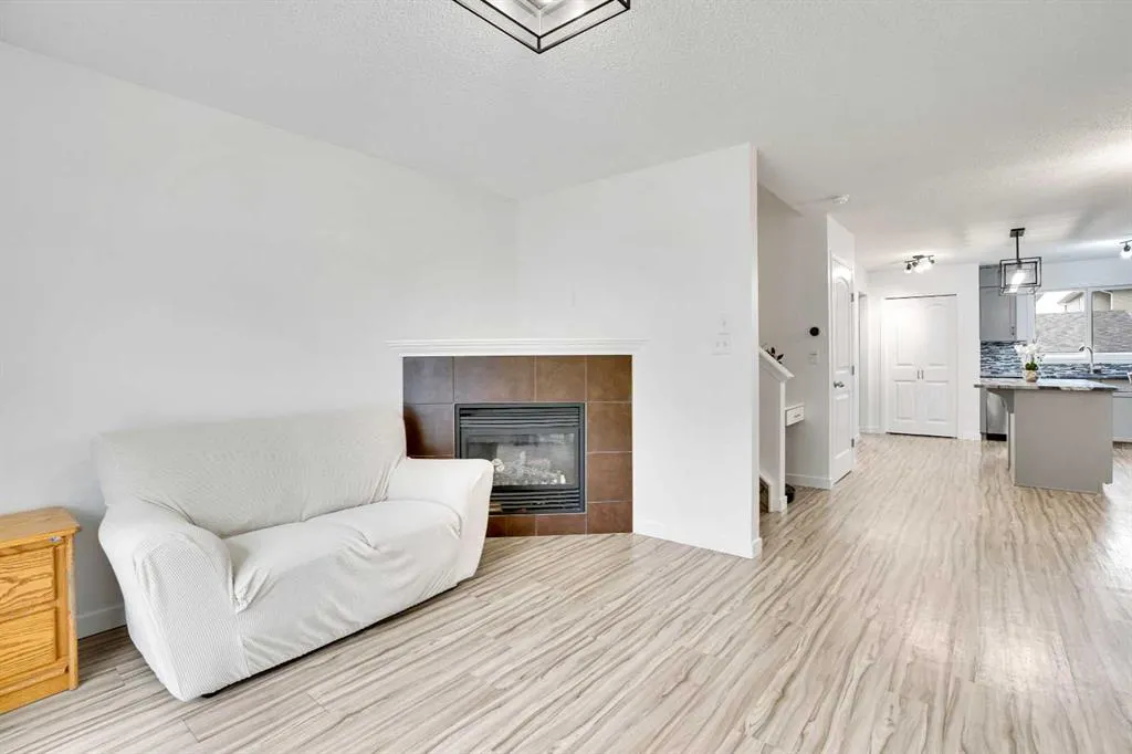 323 Sandford Place NW