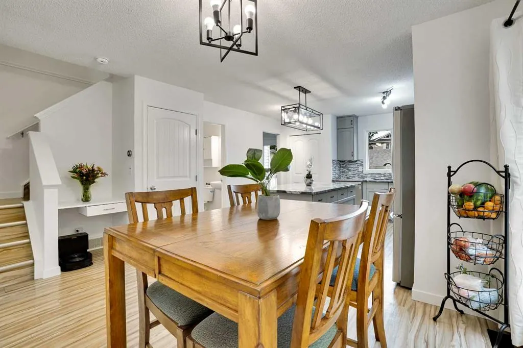 323 Sandford Place NW