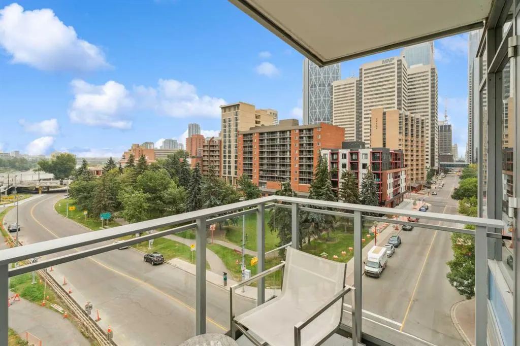 118 Waterfront Court SW, #607
