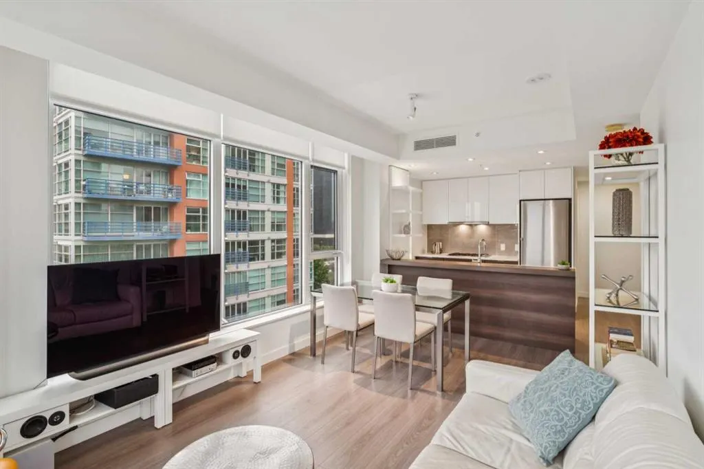 118 Waterfront Court SW, #607