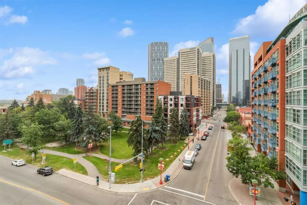 118 Waterfront Court SW, #607