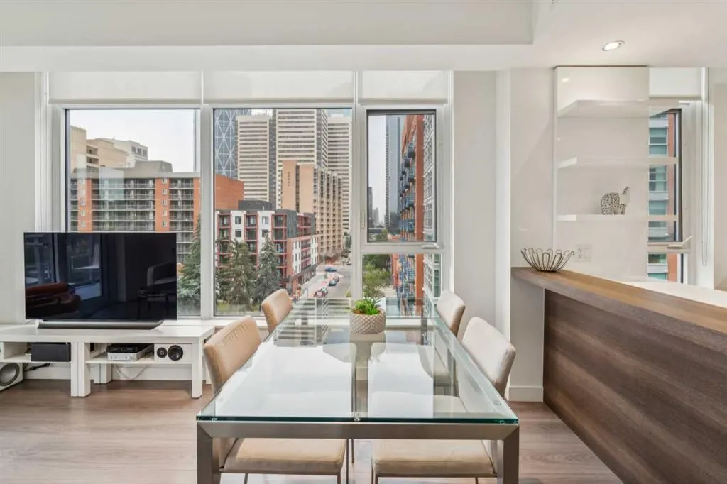 118 Waterfront Court SW, #607
