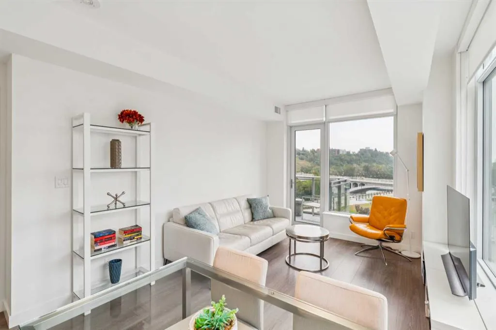 118 Waterfront Court SW, #607