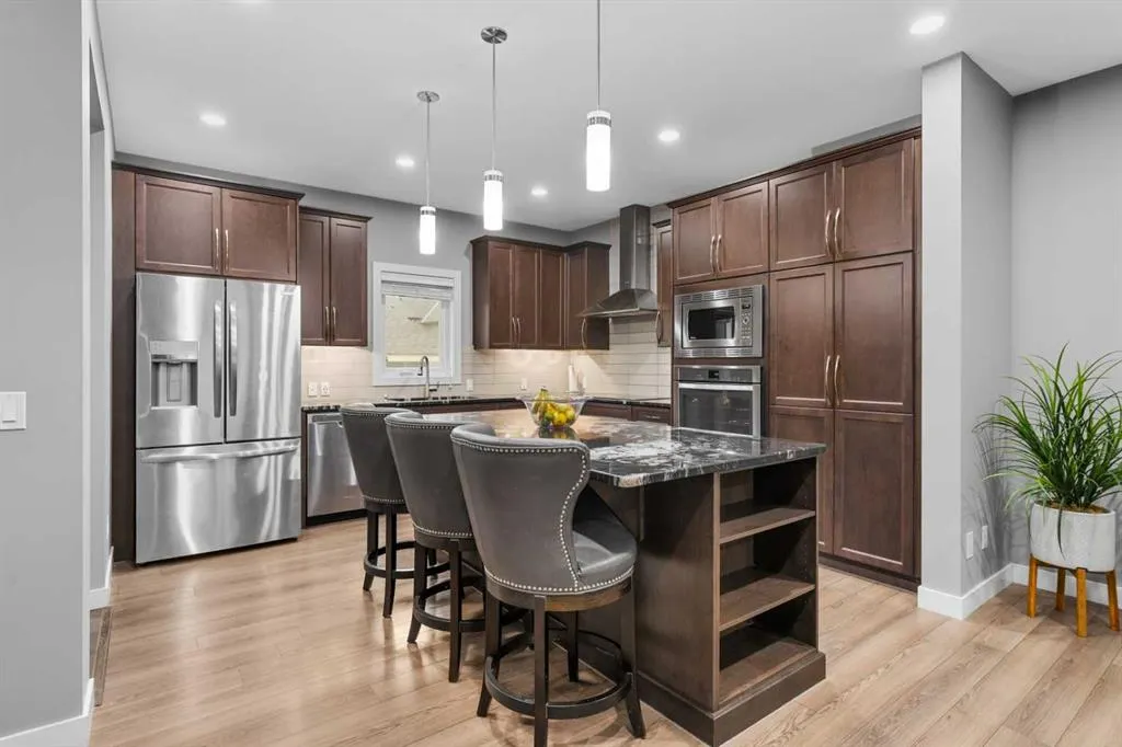 314 Evanston Way NW