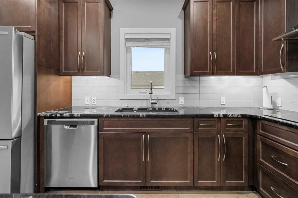 314 Evanston Way NW