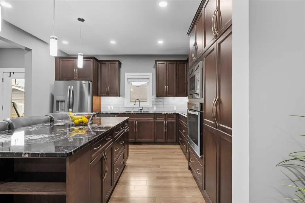 314 Evanston Way NW
