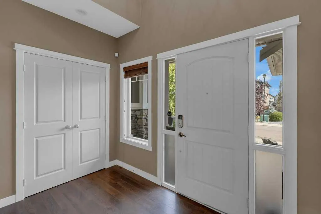 17 Luxstone Rise SW