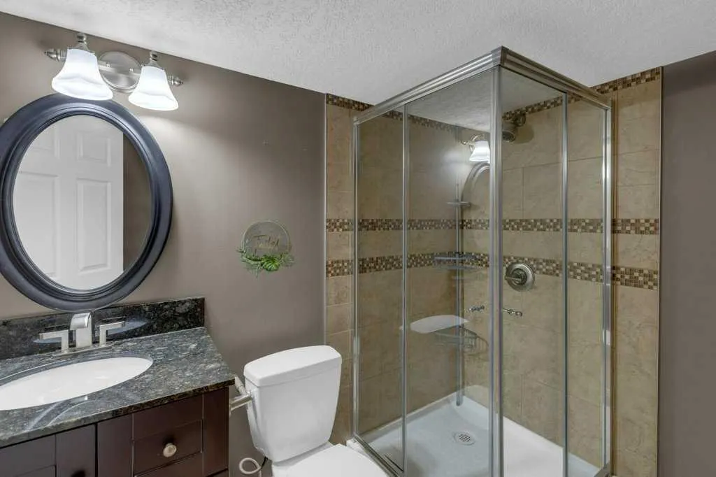 17 Luxstone Rise SW