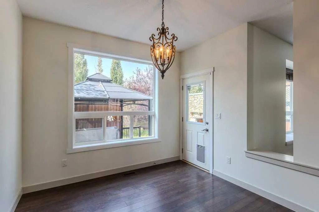 17 Luxstone Rise SW