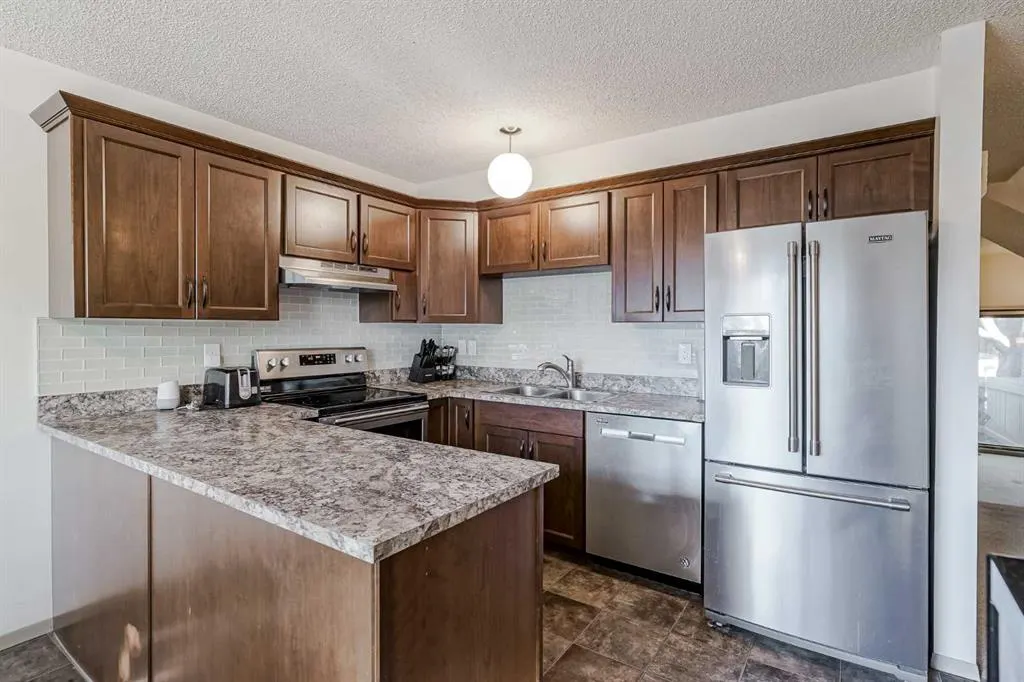 99 Midpark Gardens SE, #25