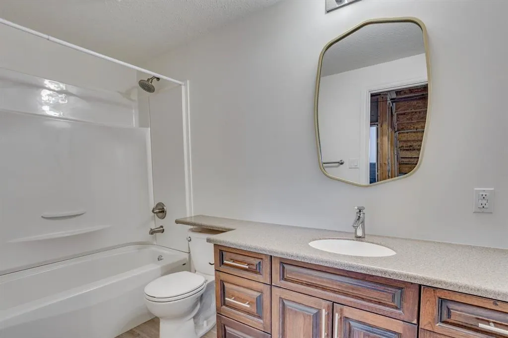 101 Paish Place, ##43