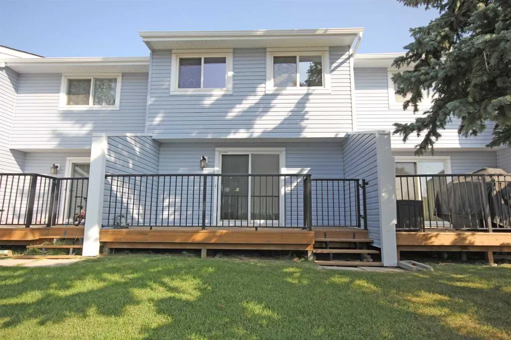 195 Manora Place NE, #10