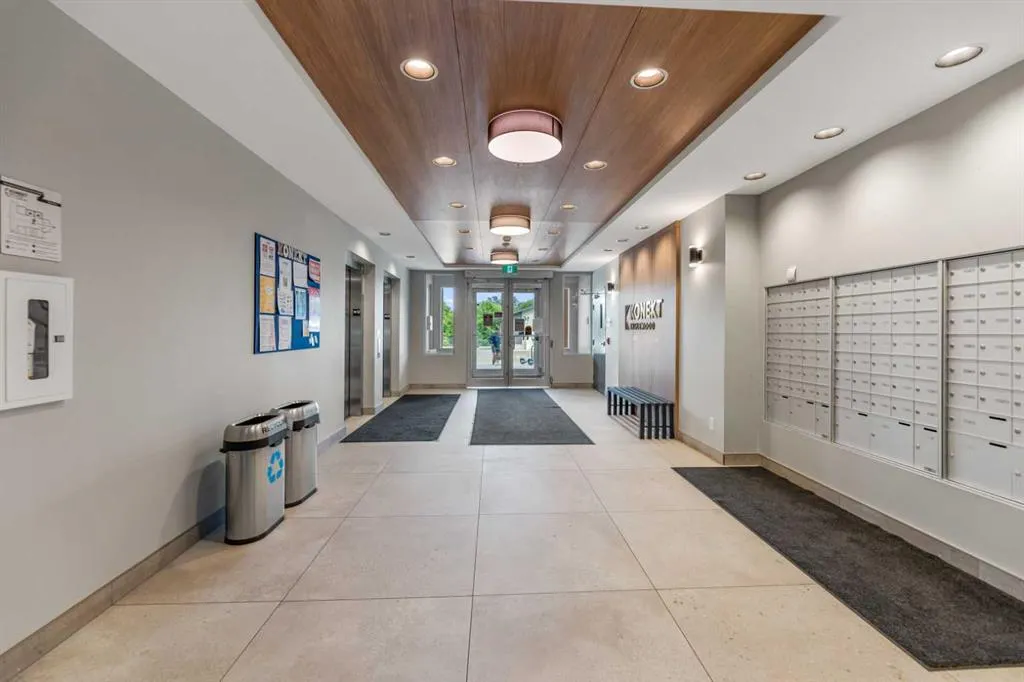 1605 17 Street SE, #302