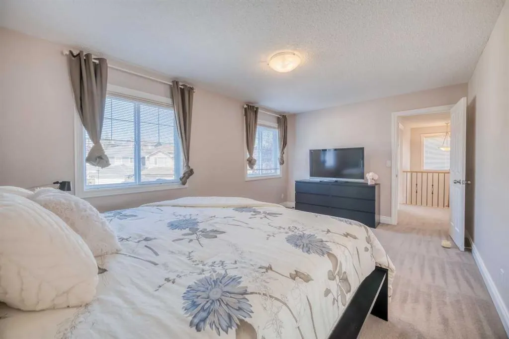 141 Royal Abbey Court NW