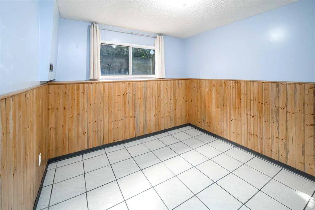 83 Edgeford Way NW