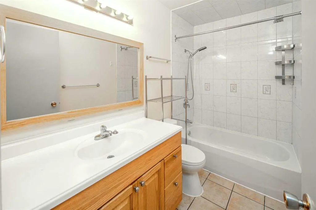 83 Edgeford Way NW