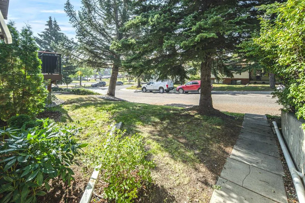83 Edgeford Way NW
