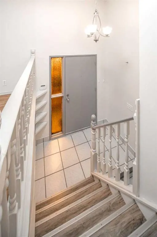83 Edgeford Way NW