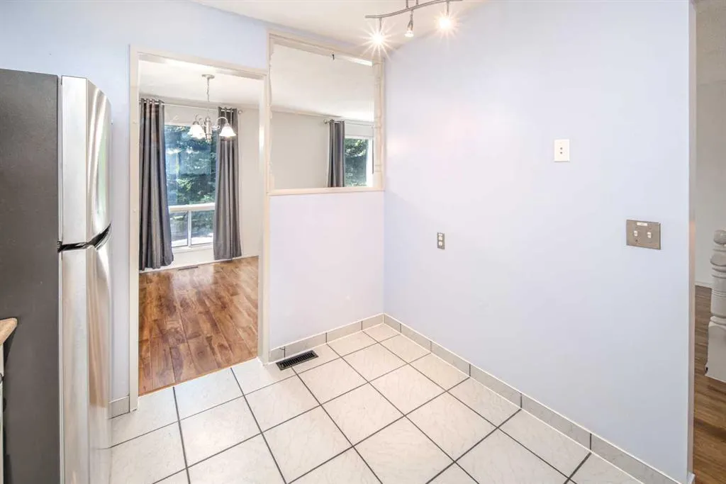 83 Edgeford Way NW