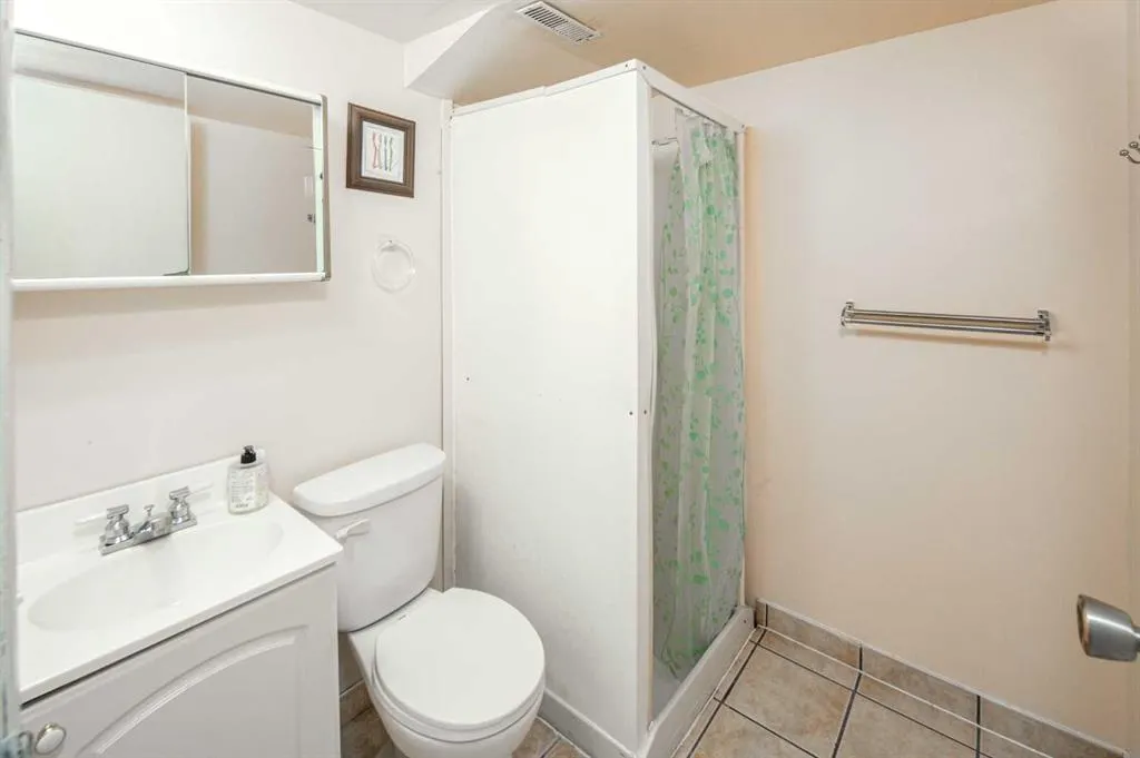 83 Edgeford Way NW