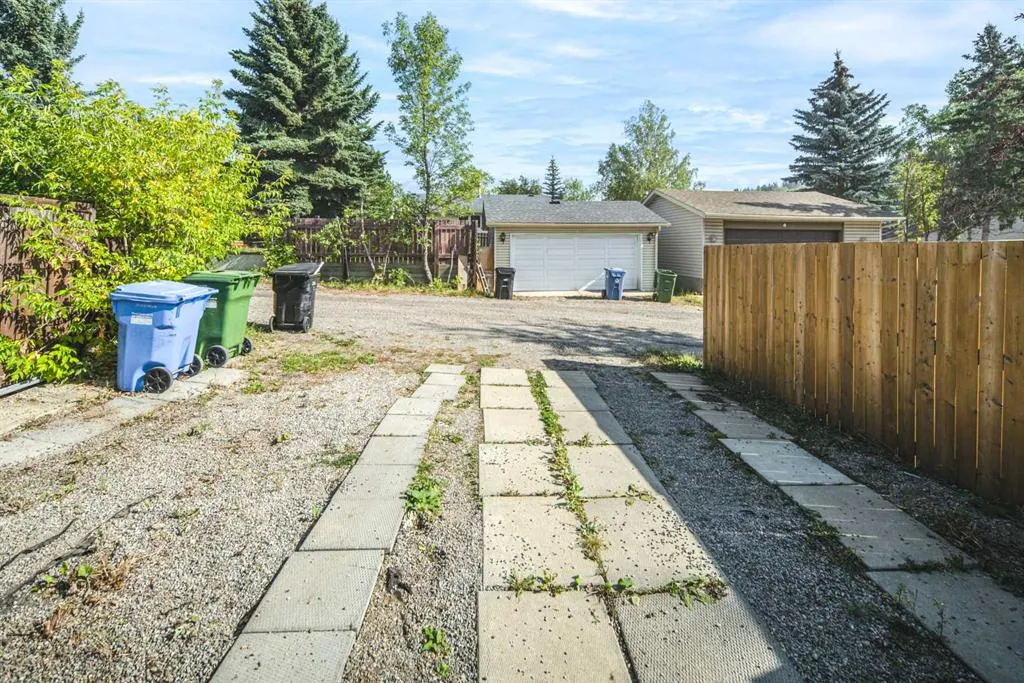83 Edgeford Way NW