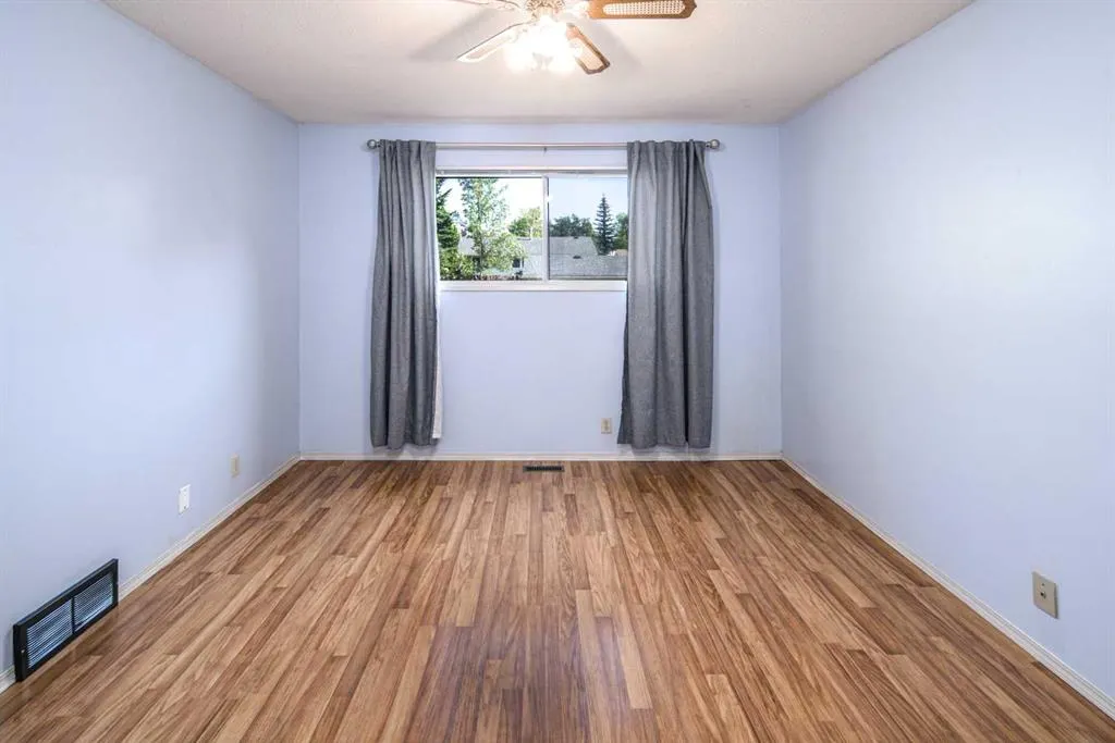 83 Edgeford Way NW