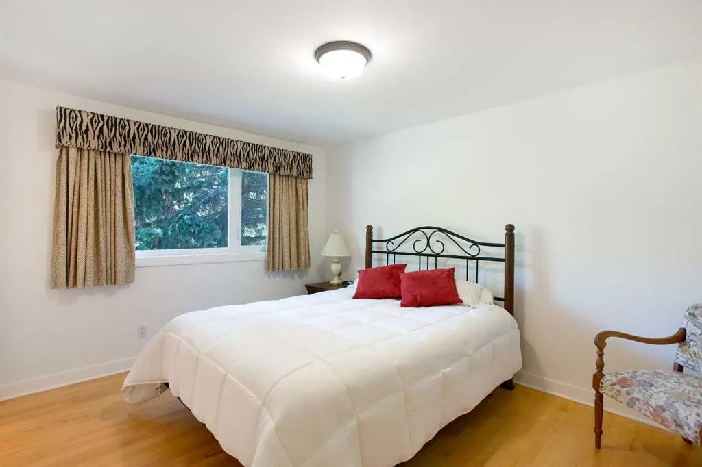 2 Varston Place NW