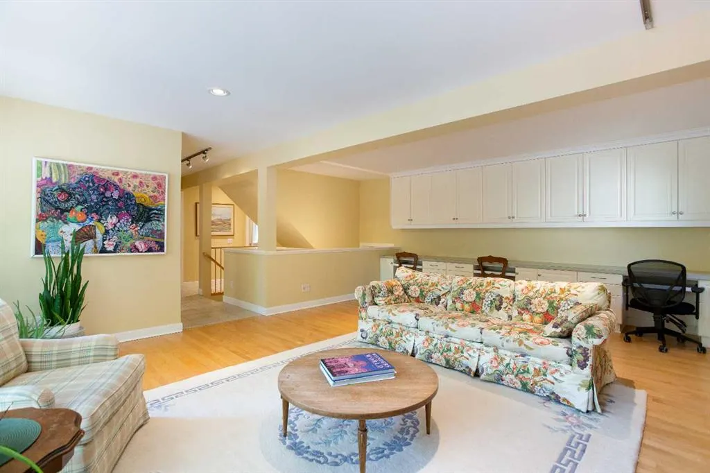 2 Varston Place NW