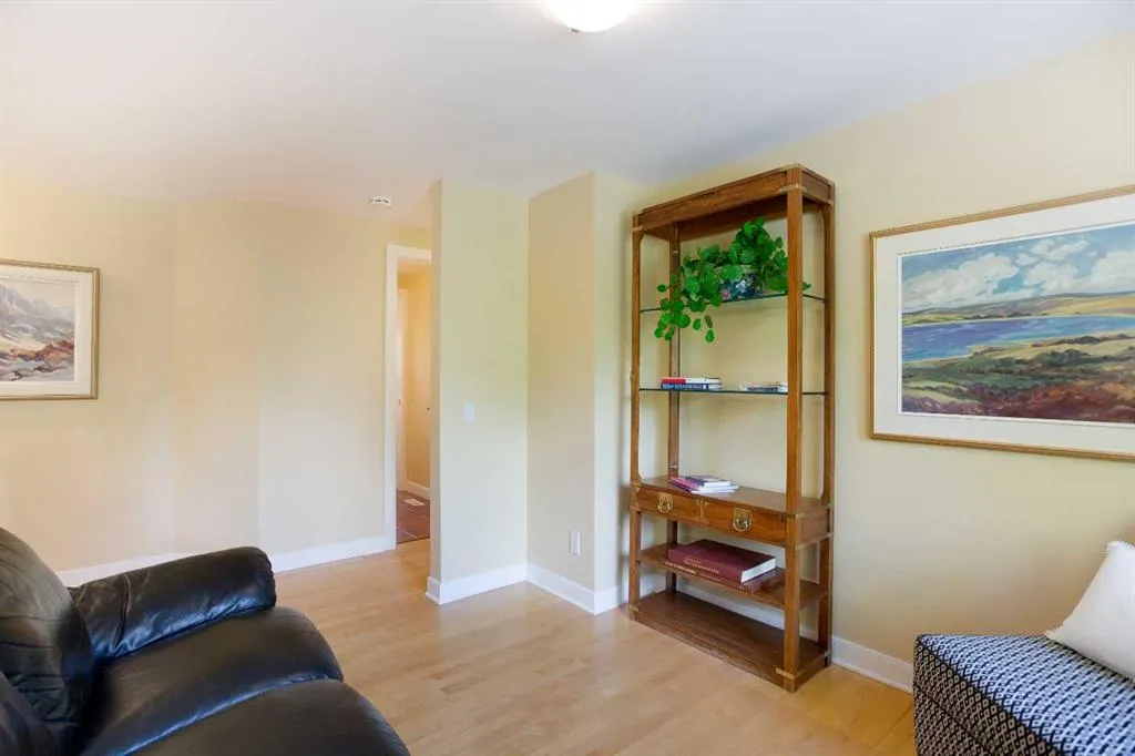 2 Varston Place NW