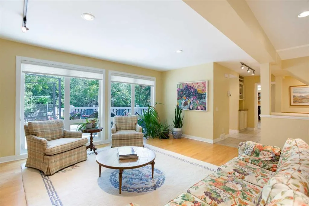 2 Varston Place NW