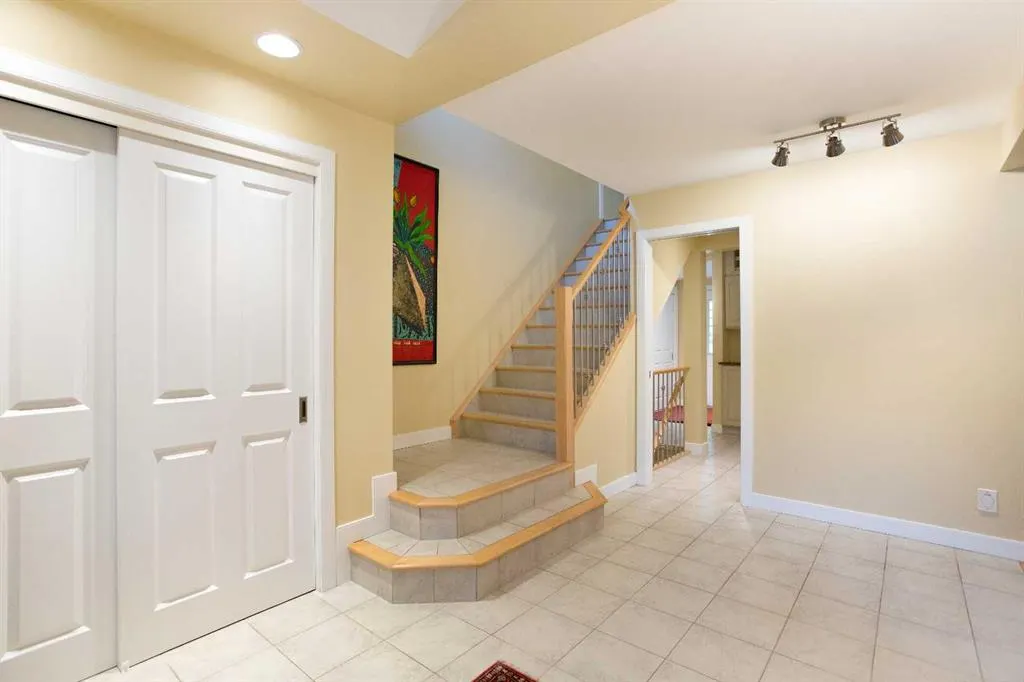 2 Varston Place NW