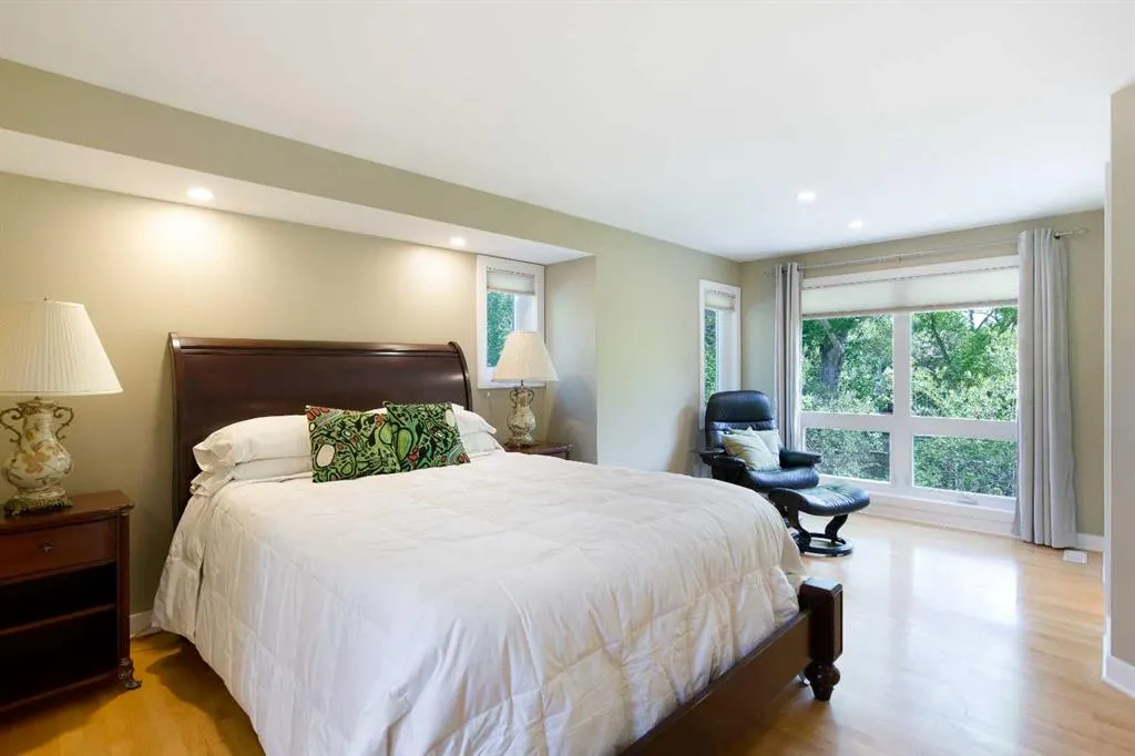 2 Varston Place NW