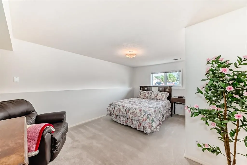 43 Staffordville Crescent N