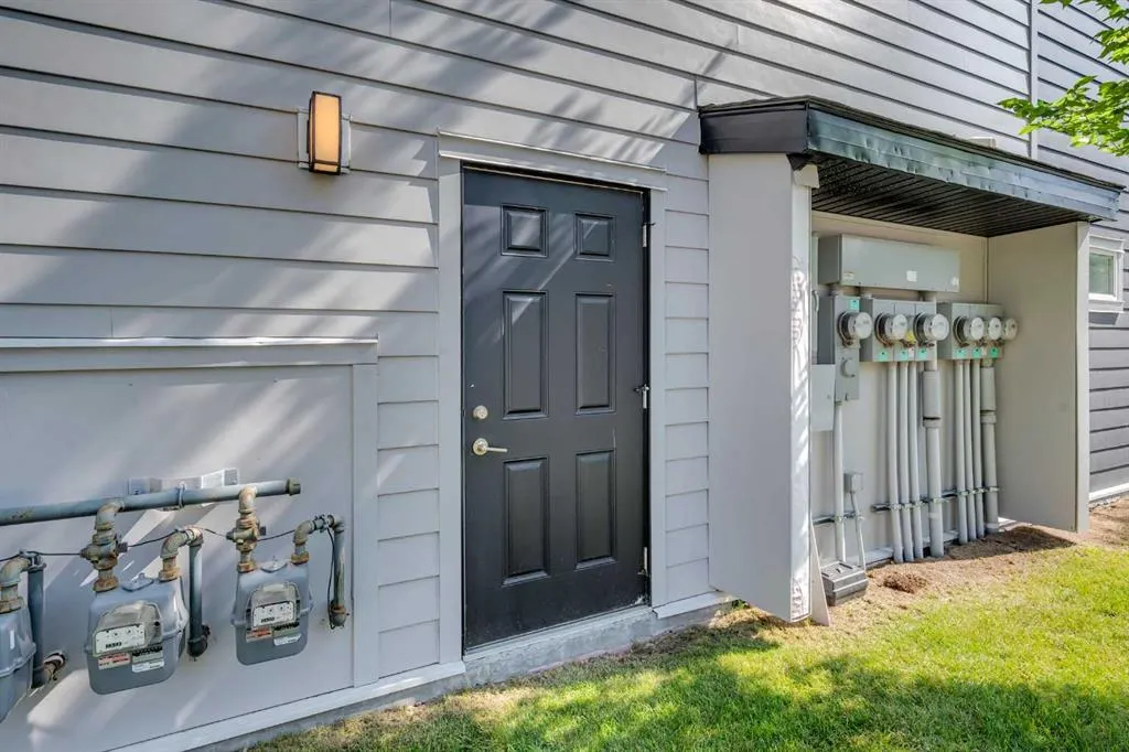 525 Redstone Walk NE, #203