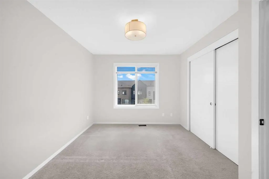 525 Redstone Walk NE, #203