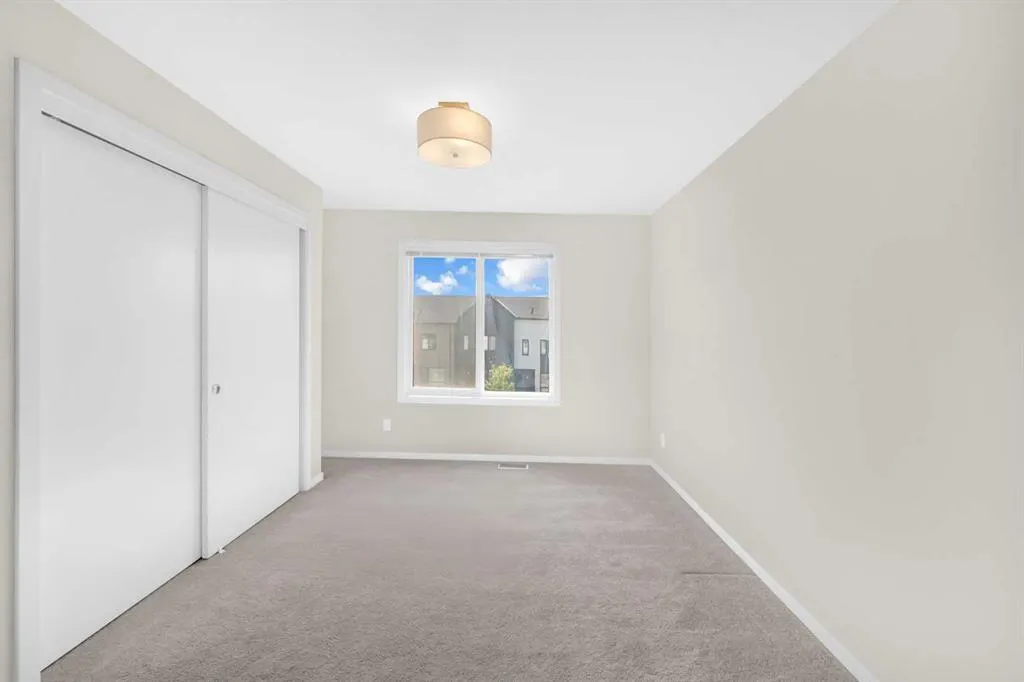 525 Redstone Walk NE, #203
